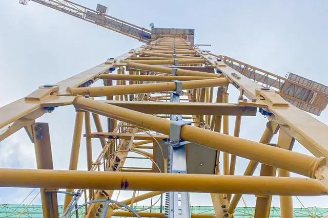 塔吊爬塔機(jī)設(shè)備,塔機(jī)機(jī)械攀爬